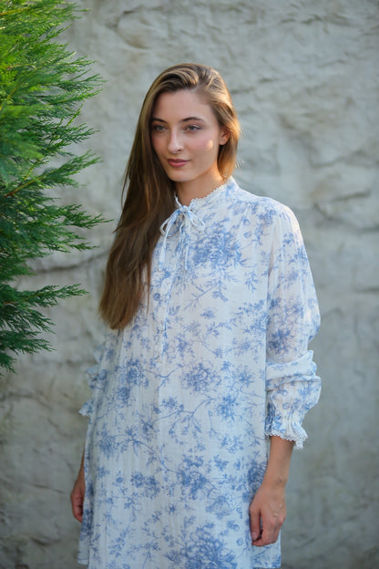 
Clara Tunik