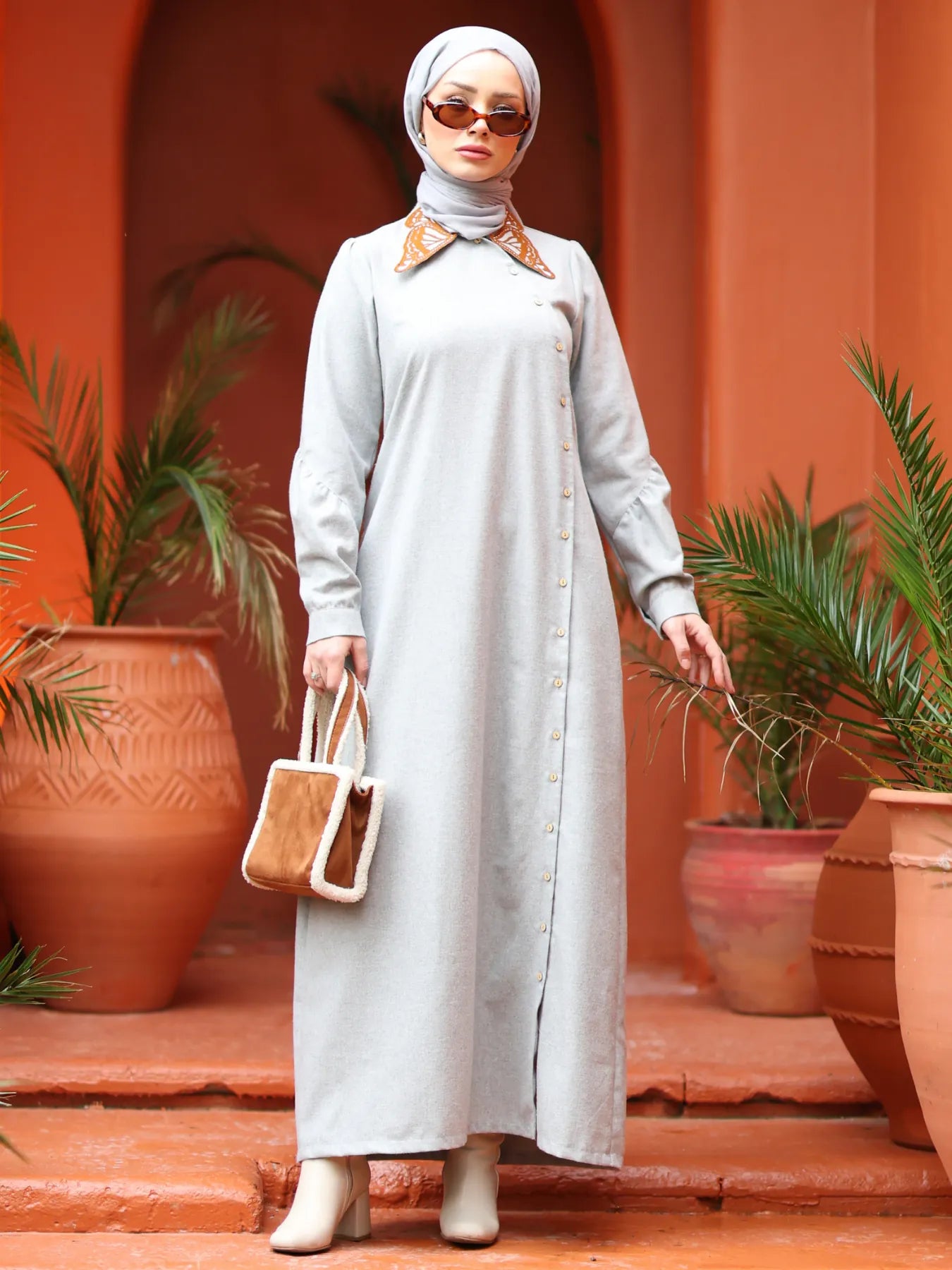 Kelebek Yaka Elbise Gri