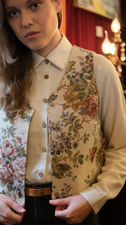 Güllü Goblen Yelek