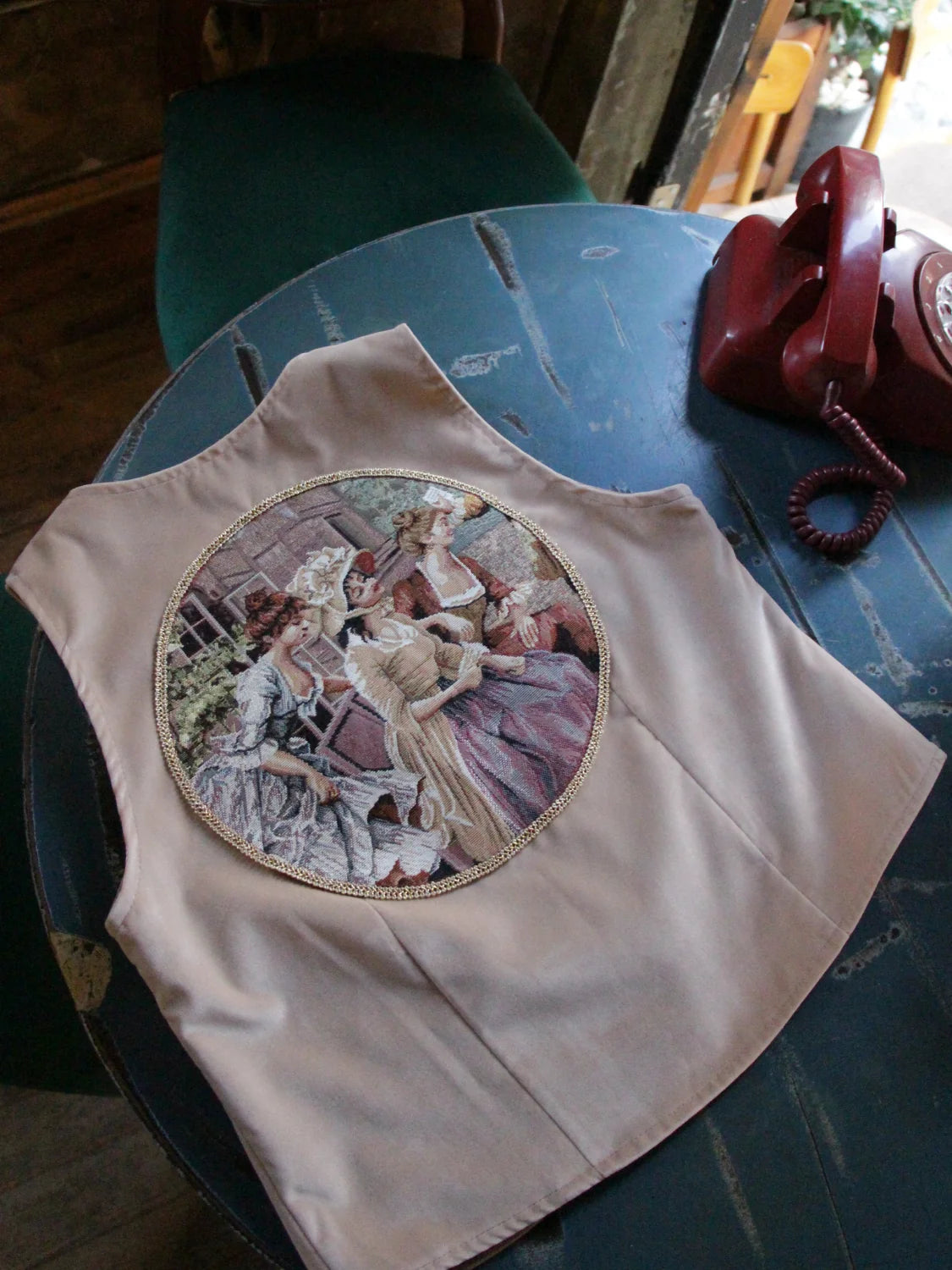 Kızlar Desenli Goblen Yelek