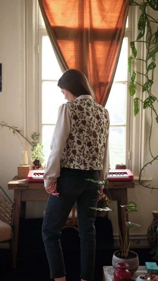 Çiçek Desen Goblen Yelek Krem