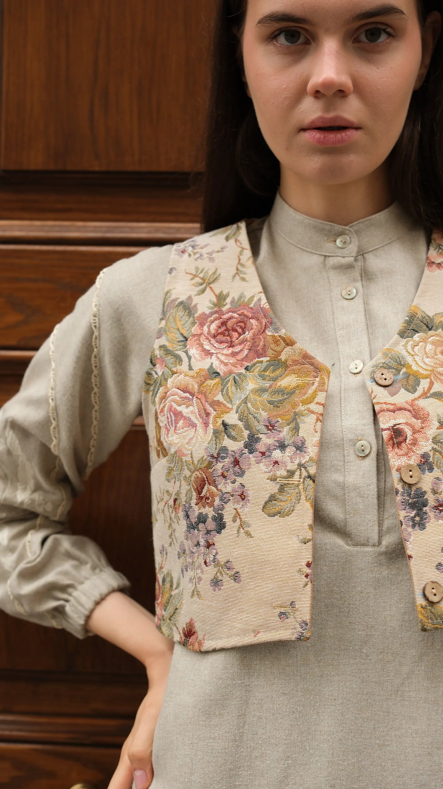 Lavinya Elbise + Goblen Yelekli Takım Bej