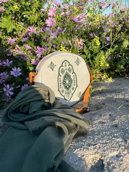 Anadolu Nakışlı Yuvarlak Krem Çanta