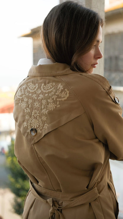 Nakışlı Trençkot