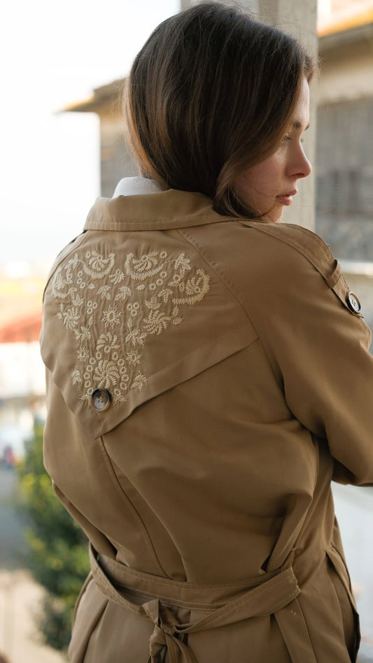 Nakışlı Trençkot