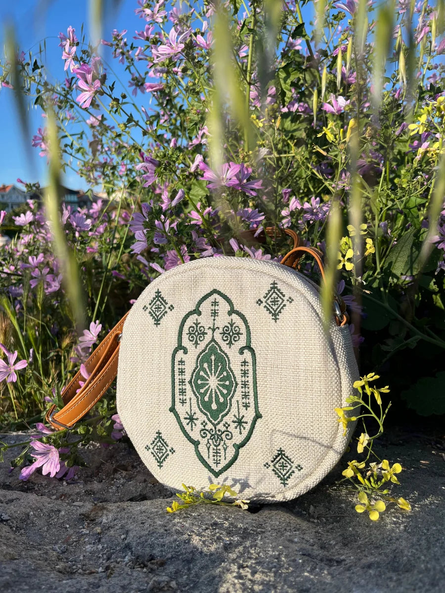 Anadolu Nakışlı Yuvarlak Krem Çanta