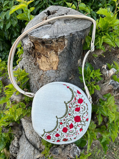 Lalezar Nakışlı Yuvarlak Krem Çanta