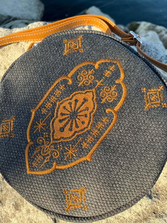 Anadolu Nakışlı Yuvarlak Koyu Antrasit Çanta