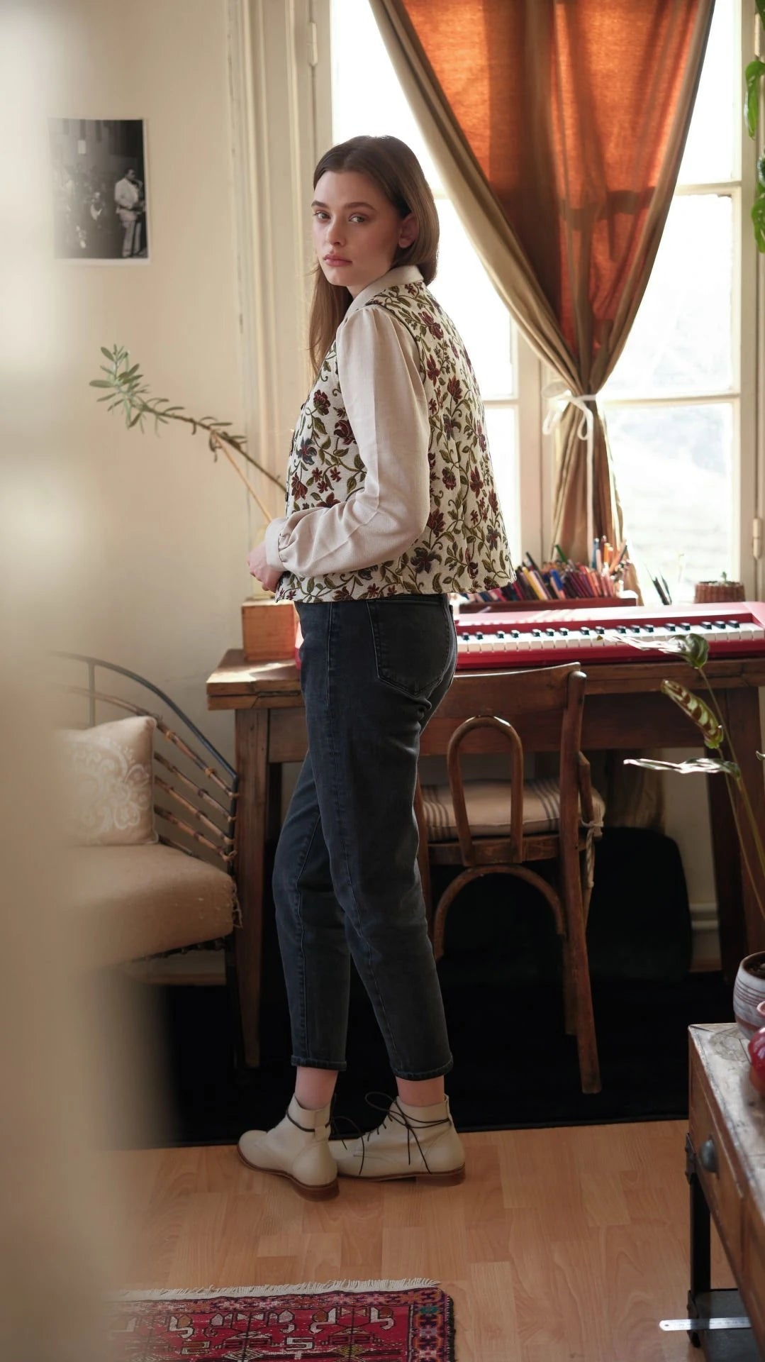 Çiçek Desen Goblen Yelek Krem