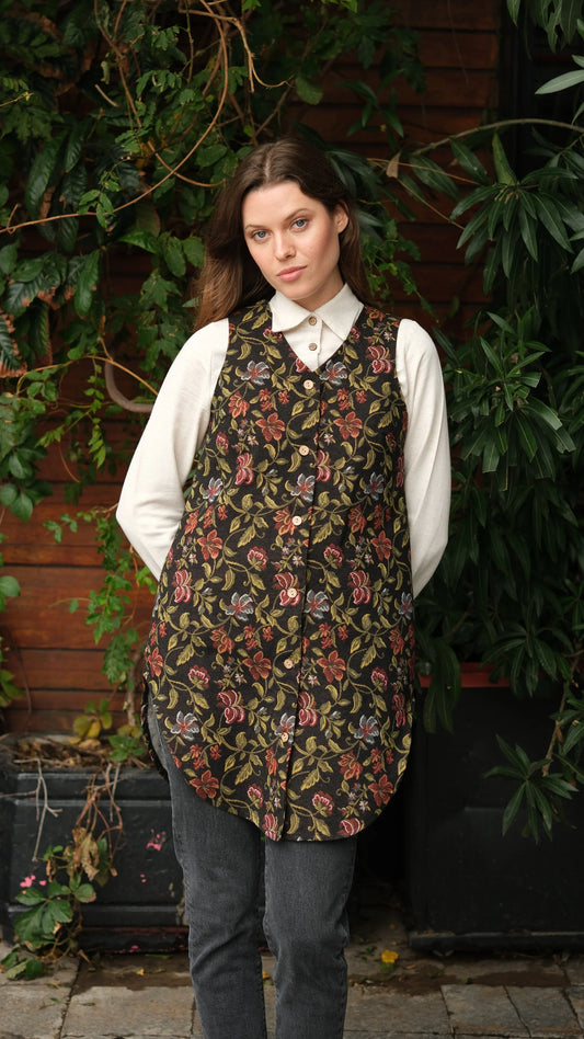 Çiçek Desenli Goblen Uzun Yelek