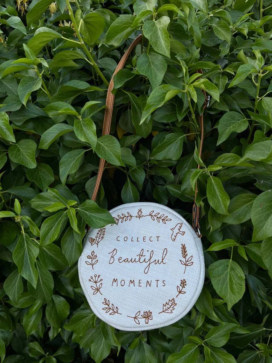 Beautiful Yuvarlak Bej Çanta