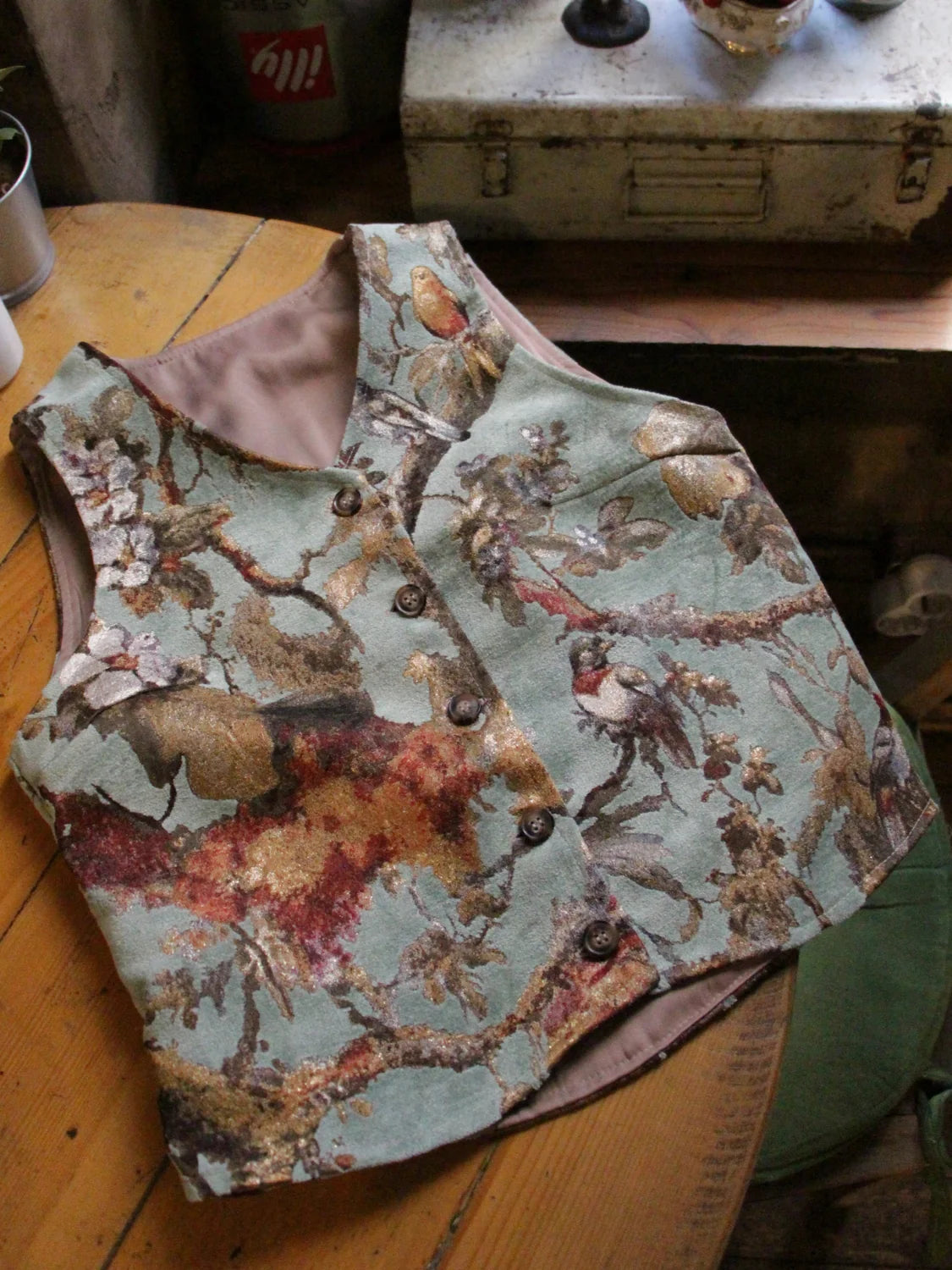 Kuş Desenli Goblen Yelek