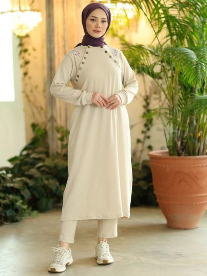 Düğmeli Triko Takım Taş