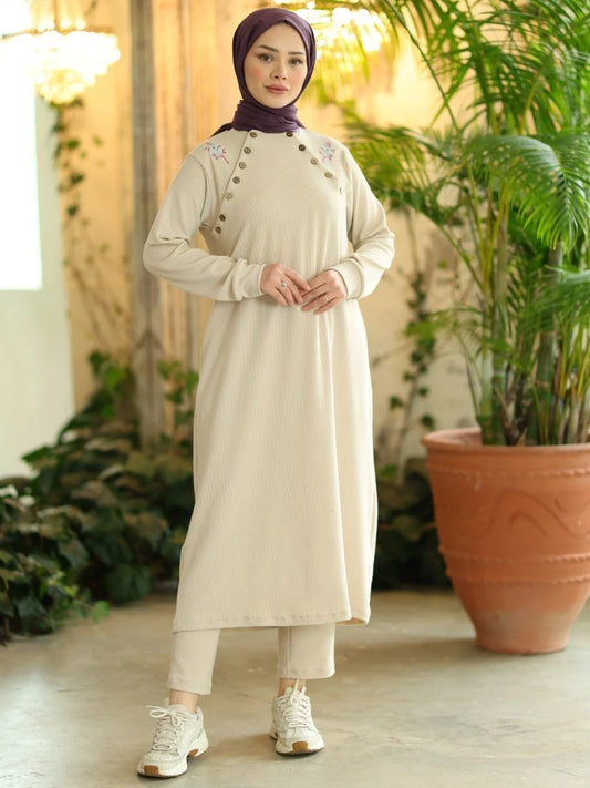 Düğmeli Triko Takım Taş