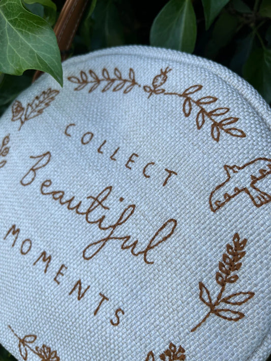 Beautiful Yuvarlak Bej Çanta